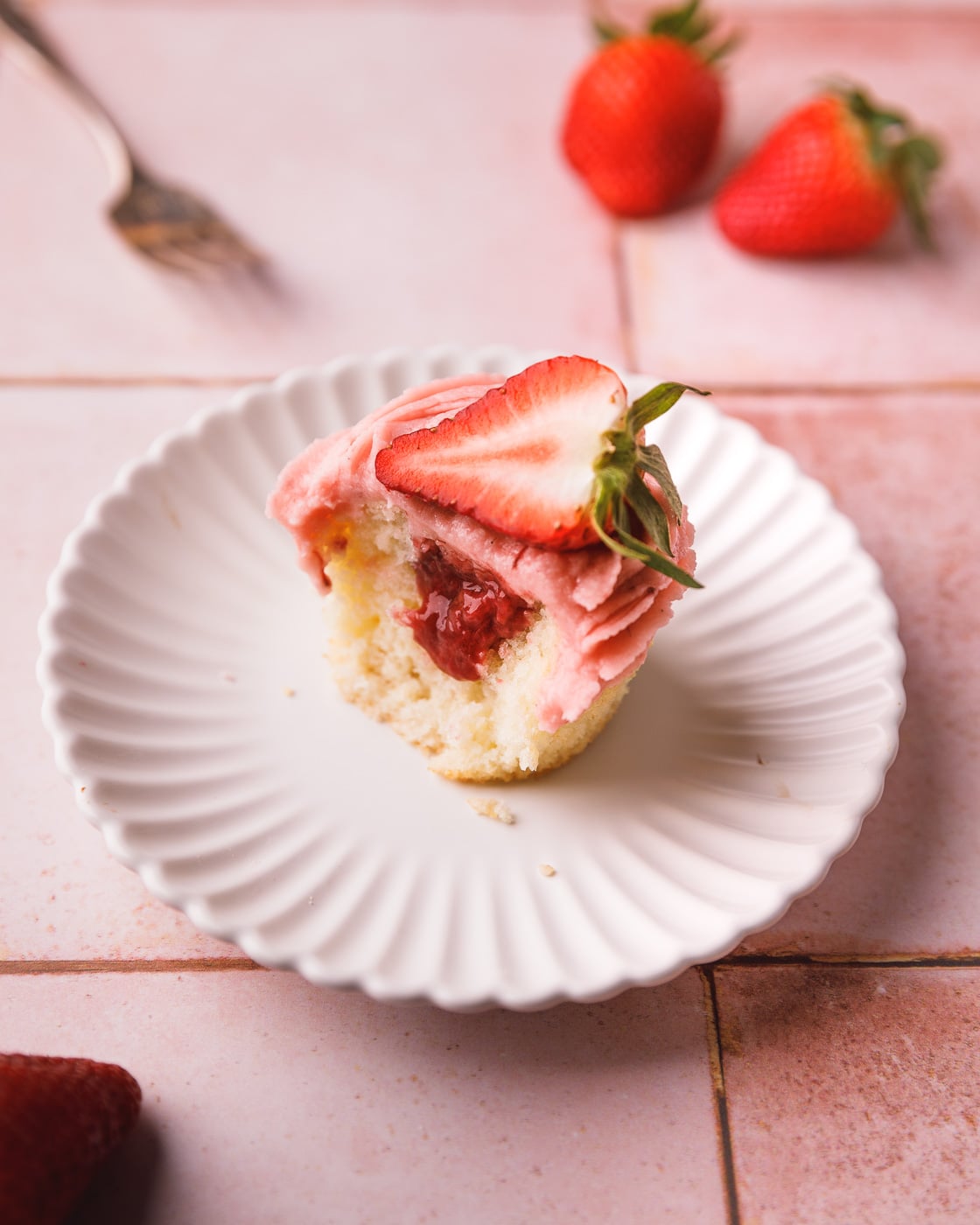 Easy Vanilla and Strawberry Filling Cupcake Recipe