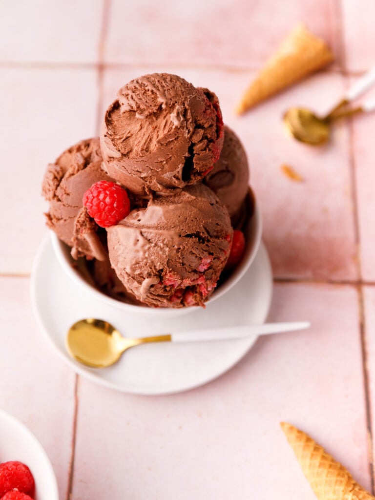 No-Churn Dark Chocolate Raspberry Ice Cream (Ultra Creamy!)