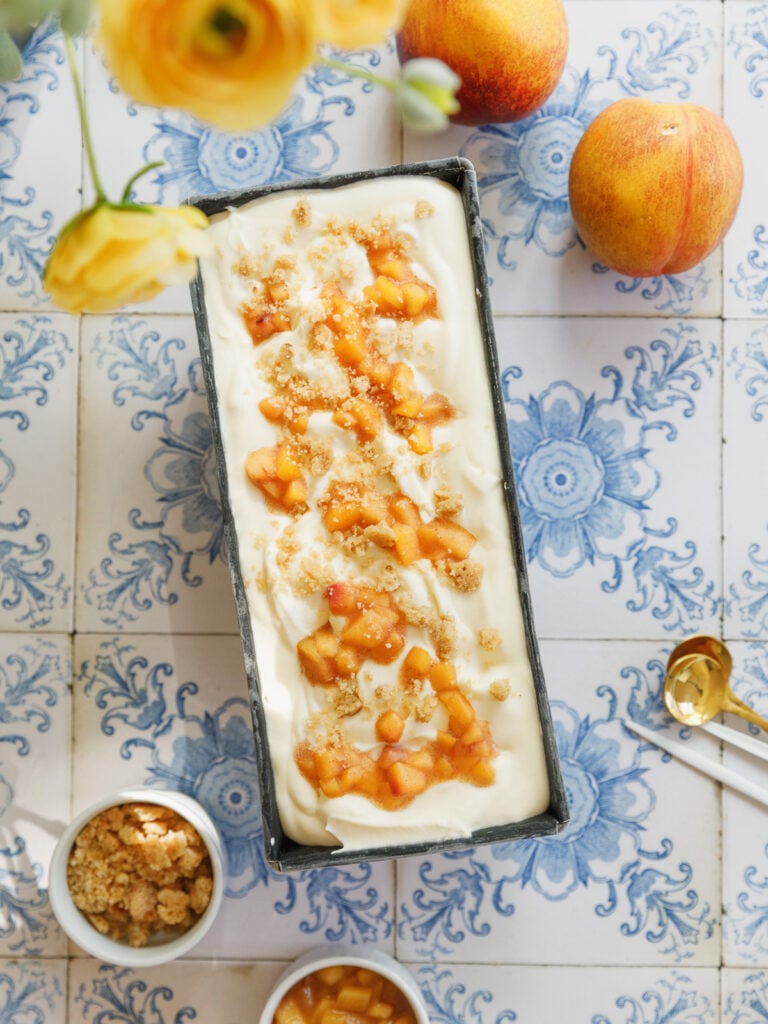 No-Churn Peach Cobbler Ice Cream with Buttery Crumble