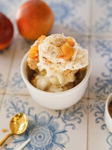 No-Churn Peach Cobbler Ice Cream with Buttery Crumble